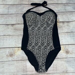 🤎3/$10 Merona One Piece Bathing Suit Size Medium